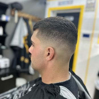 Classic Cut Barbershop - High skin fade - Barbers Near Me - Nashville, Tennessee Classic Cut Barbershop - High skin fade - Barbers Near Me - Nashville, Tennessee