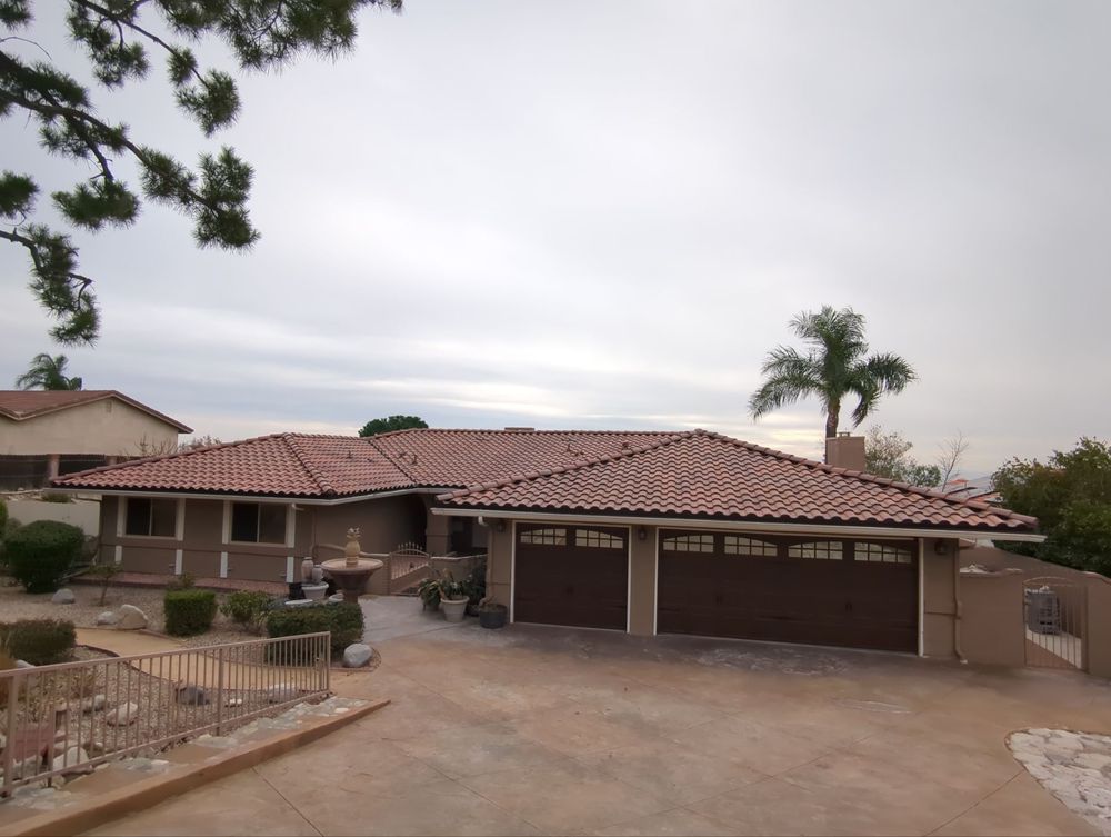 Slide of LV-M Roofing Services