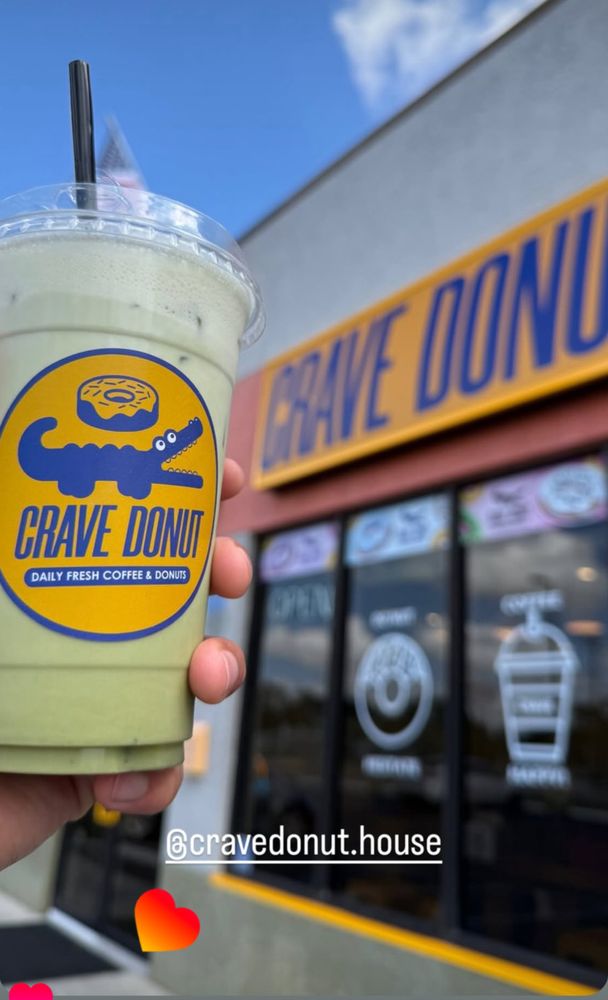 Crave Donut Logo