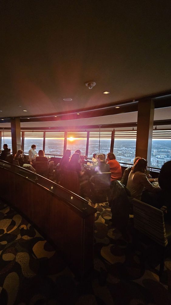 BAR 601 Updated September 2024 228 Photos & 102 Reviews 739 E