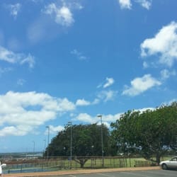 Hoaeae Community Park - Tennis courts and a big field