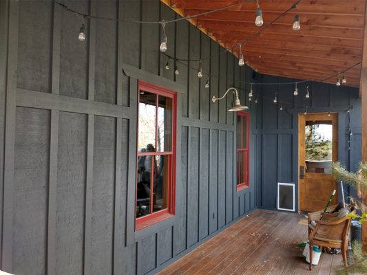 Exterior Painting - We special in residential exterior painting and pride ourselves on the highest quality of craftsmanship. Exterior Painting - We special in residential exterior painting and pride ourselves on the highest quality of craftsmanship.
