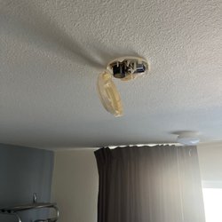 Super 8 by Wyndham Clayton - Walked in like this.