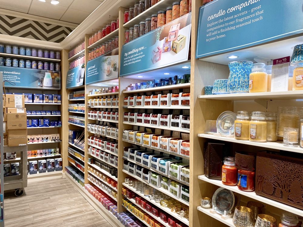 YANKEE CANDLE Updated May 2024 435 Assembly Row, Somerville