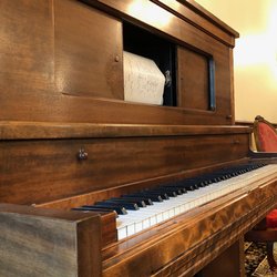 Cubbington's Cabinet - Cubbington's Cabinet has a real player piano! Let us know if you want to hear some Ellington or Gershwin during your visit!