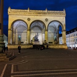 Theatinerstraße