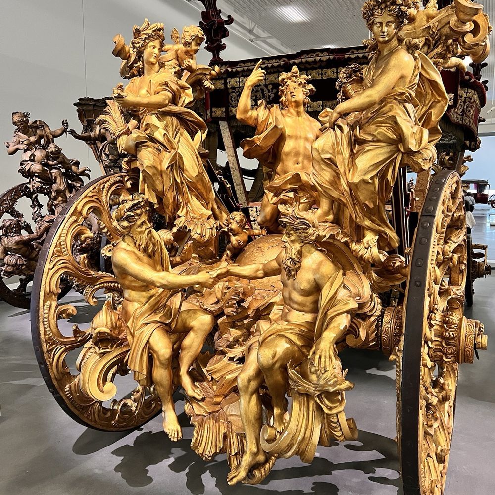 Museu Nacional dos Coches - Museums Near Me - Lisbon, 11