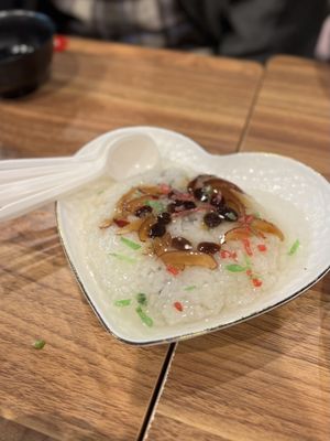 LaoWu Authentic ShangHai Dumpling by null