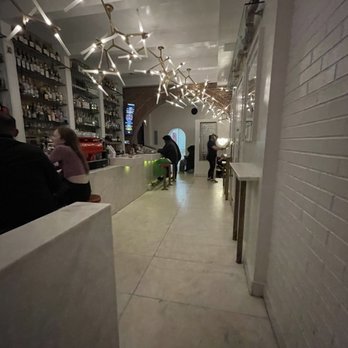 Hand in Glove - Cocktail Bars Near Me - Lee's Summit, Missouri