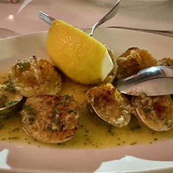 Lumi's Restaurant - Italian Near Me - Fairfield, New Jersey