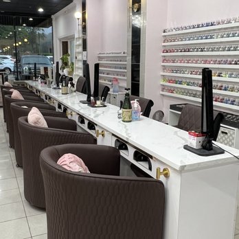 Bellagio Nail Spa - Mani station - Waxing Near Me - Raleigh, North Carolina Bellagio Nail Spa - Mani station - Waxing Near Me - Raleigh, North Carolina