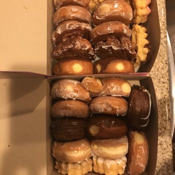 Dee's Donuts - Donuts Near Me - Las Vegas, Nevada