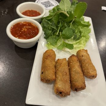 Mai's Restaurant - Eggroll - Vietnamese Near Me - Houston, Texas