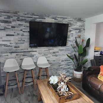 Groero Handy & Landscape - Behind the TV wall decoration. - Handyman Near Me Groero Handy & Landscape - Behind the TV wall decoration. - Handyman Near Me