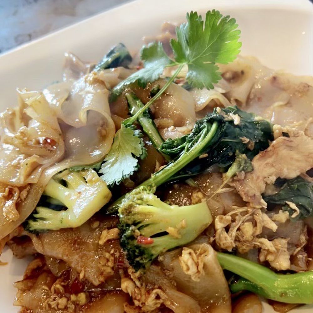 Thai Square - Pad See Ew - Thai Near Me - Sugar Land, Texas Thai Square - Pad See Ew - Thai Near Me - Sugar Land, Texas