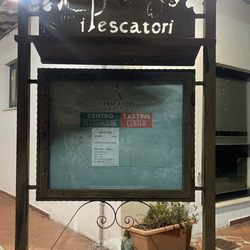 I Pescatori - Front signage