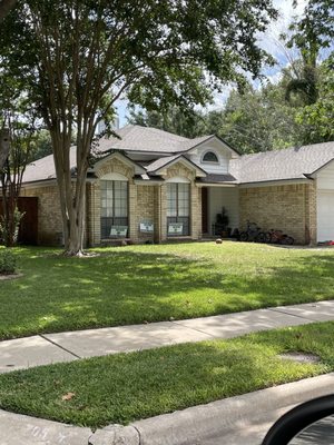 Artisan Exteriors Logo