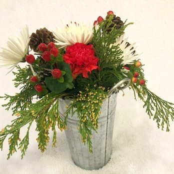 Flowers For Wheels - Floral Designers Near Me - Newport Beach, California Flowers For Wheels - Floral Designers Near Me - Newport Beach, California