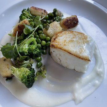 Hyeholde Restaurant - Halibut - New American Near Me - Coraopolis, Pennsylvania Hyeholde Restaurant - Halibut - New American Near Me - Coraopolis, Pennsylvania
