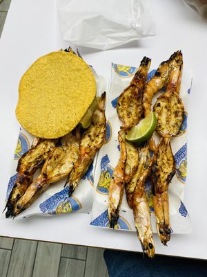 Mariscos El Submarino by null