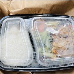 Elena Wu Restaurant & Sushi Bar - Chicken & broccoli with white rice