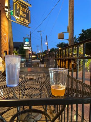 Plank's Bier Garten by null