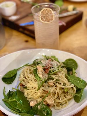 M'tucci's Italian by null
