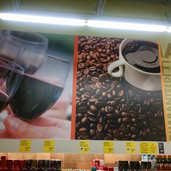 ALDI - A bit of decor. - Grocery Near Me - Gainesville, Georgia