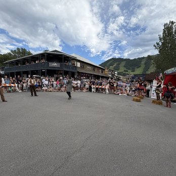Jackson's Town Square - Parks Near Me - Jackson, Wyoming Jackson's Town Square - Parks Near Me - Jackson, Wyoming