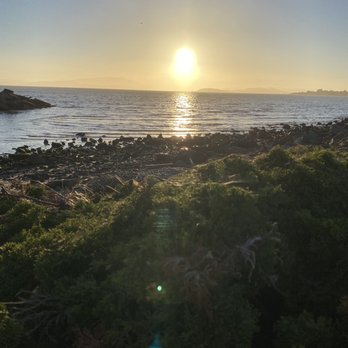 McLaughlin Eastshore State Park - Beautiful sunset on a Saturday evening - Parks Near Me - Berkeley, California McLaughlin Eastshore State Park - Beautiful sunset on a Saturday evening - Parks Near Me - Berkeley, California