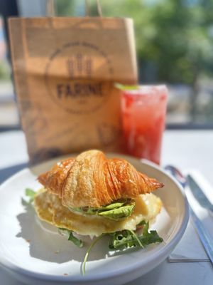 Farine Bakery & Café by null