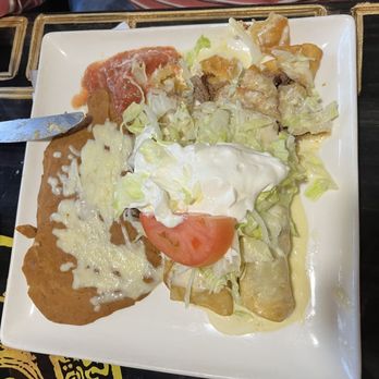 Los Mayas Mexican Restaurante - Chimichanga - Mexican Near Me - Millsboro, Delaware Los Mayas Mexican Restaurante - Chimichanga - Mexican Near Me - Millsboro, Delaware