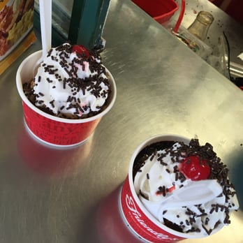 Friendly's - Burgers Near Me - Clark, New Jersey