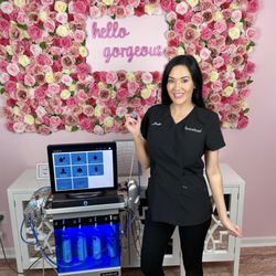 Jolie Vous Salon & Spa - We offer Hydrafacials! Want a perfectly clean, hydrated glow, come to see Jodie at Jolie Vous Salon & Spa!