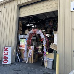 Princess Party Supply - Front entrance