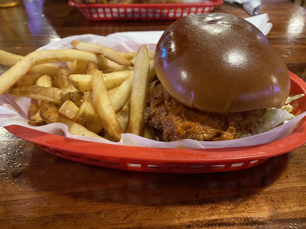 SCORES SPORTS BAR 33 Photos & 88 Reviews 223 W San Antonio St, New