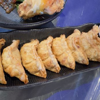 Do Si Korean BBQ - Deep fried gyoza (8) - Korean Near Me - Kent, Washington Do Si Korean BBQ - Deep fried gyoza (8) - Korean Near Me - Kent, Washington