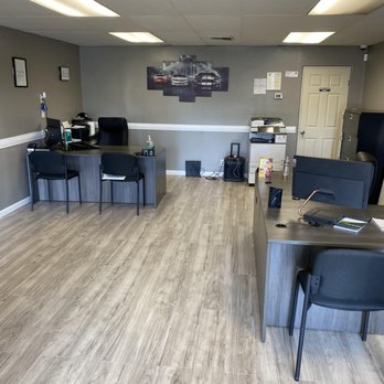 Supreme Auto Registration - inside our office - Registration Services Near Me - Upland, California Supreme Auto Registration - inside our office - Registration Services Near Me - Upland, California