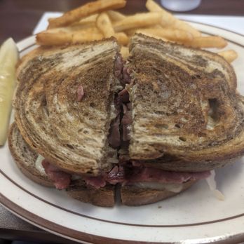 Homer's Cafe - Ruben sandwich - American Near Me - Homer Glen, Illinois