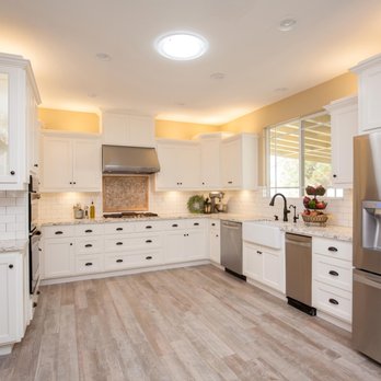 Advanced Custom Cabinets - Shaker cabinetry with quartz countertops - Cabinetry Near Me - Lancaster, California