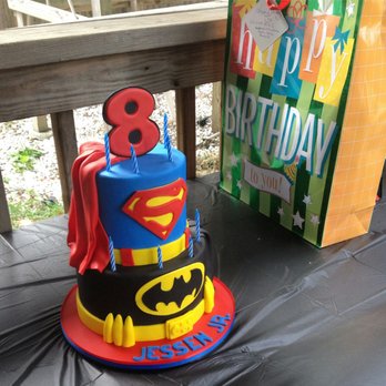 Sin - Batman vs. Superman birthday cake - Desserts Near Me Sin - Batman vs. Superman birthday cake - Desserts Near Me