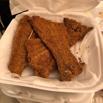 Kimble Fish - fried chicken strips in a styrofoam container - Seafood Markets Near Me - Memphis, Tennessee