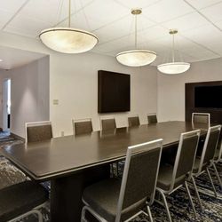 Embassy Suites by Hilton Charleston - Guest room
