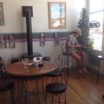 Lollypops - Great wifi here! - Ice Cream & Frozen Yogurt Near Me - Saratoga, Wyoming