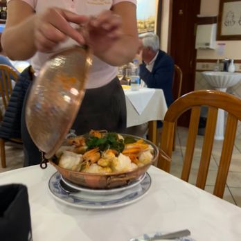 Restaurante Reis - They serve the Cataplana table-side. - Portuguese Near Me - Lagos, 08