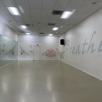 Crenshaw Yoga & Dance - Clean, little studio - Yoga Near Me - Los Angeles, California Crenshaw Yoga & Dance - Clean, little studio - Yoga Near Me - Los Angeles, California