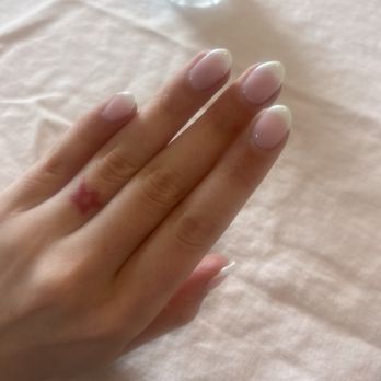 Elle Nails Spa - Nail Salons Near Me - Los Angeles, California