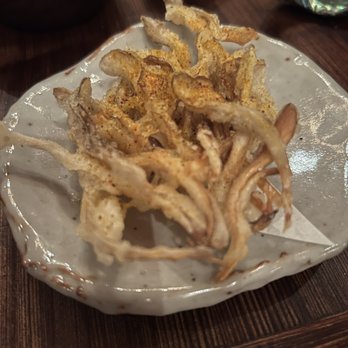 Harbor House Inn - Maitaki mushroom with tempura batter sea salt and sea cucumber dipping sauce and lemon juice (salty, aromatic, satisfying) - Bed & Breakfast Near Me - Elk, California