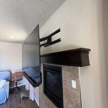 ABQ TV Mount - Pull down mantle mount - TV Mounting Near Me - Albuquerque, New Mexico