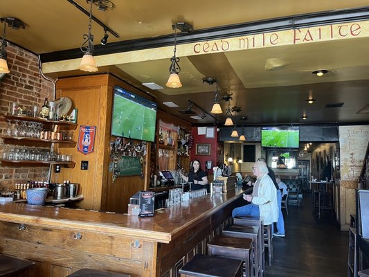 Slainte Irish Pub and Restaurant by null